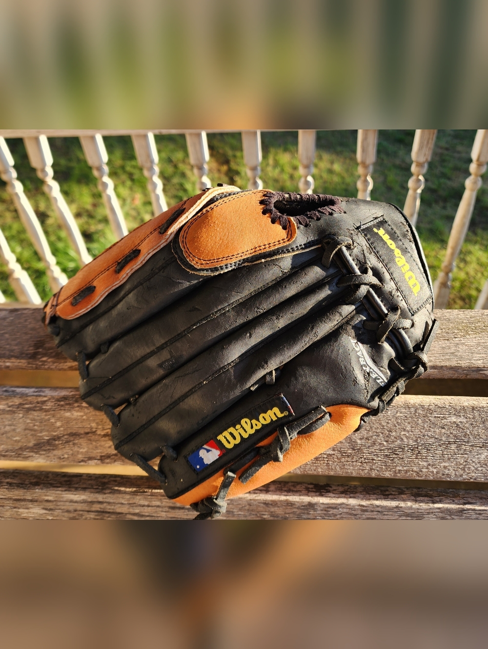 Wilson A350 ML 125 Leather Baseball Glove MLB  Pro-Tech Padding 12 1/2" RH Throw